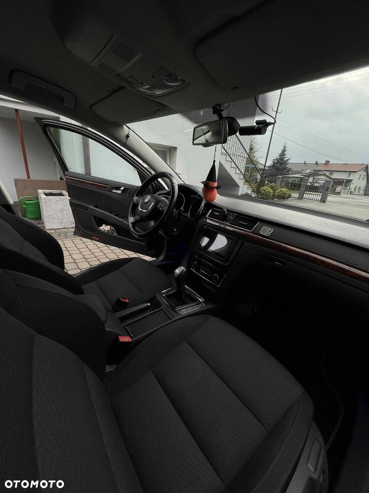 Skoda Superb 2.0 TDI Elegance - 13