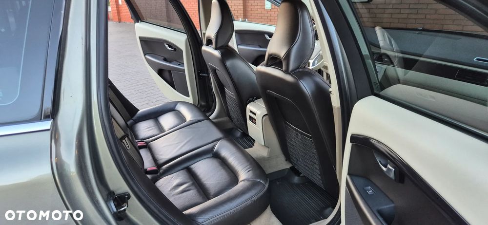 Volvo XC 70 D5 AWD Summum - 14
