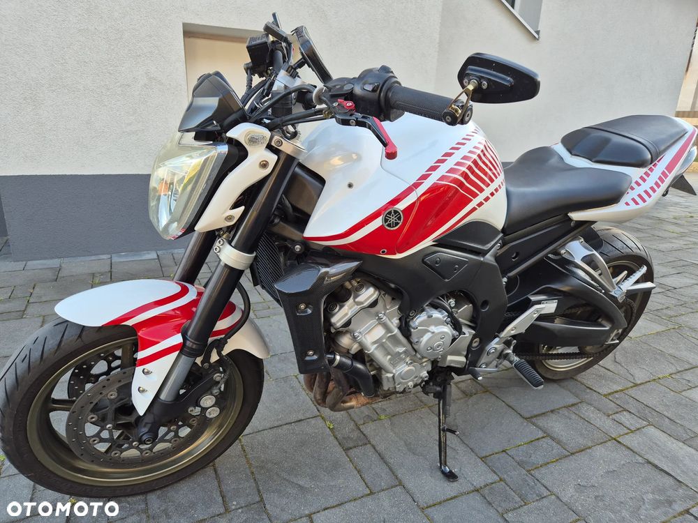 Yamaha FZ - 8