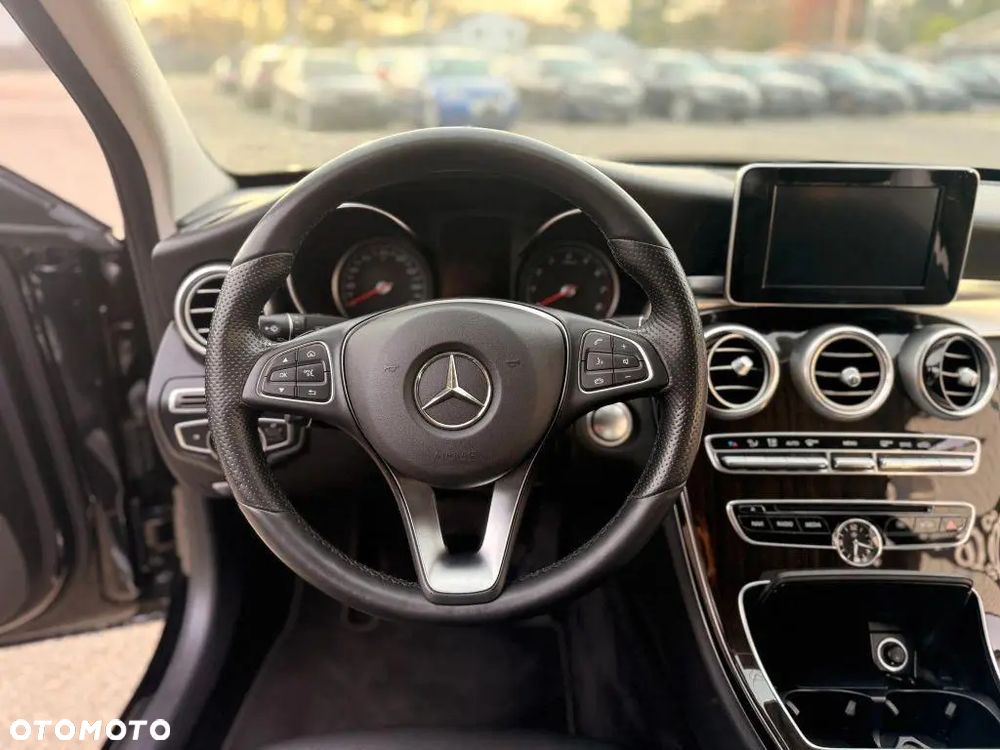 Mercedes-Benz Klasa C 300 9G-TRONIC Edition - 11