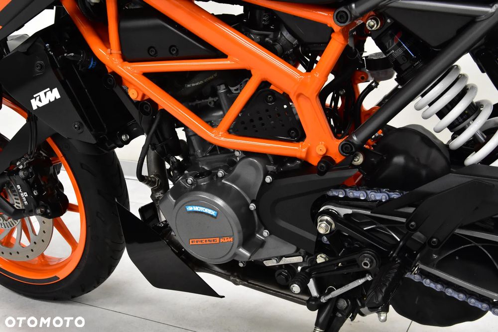 KTM Duke 125 - 22