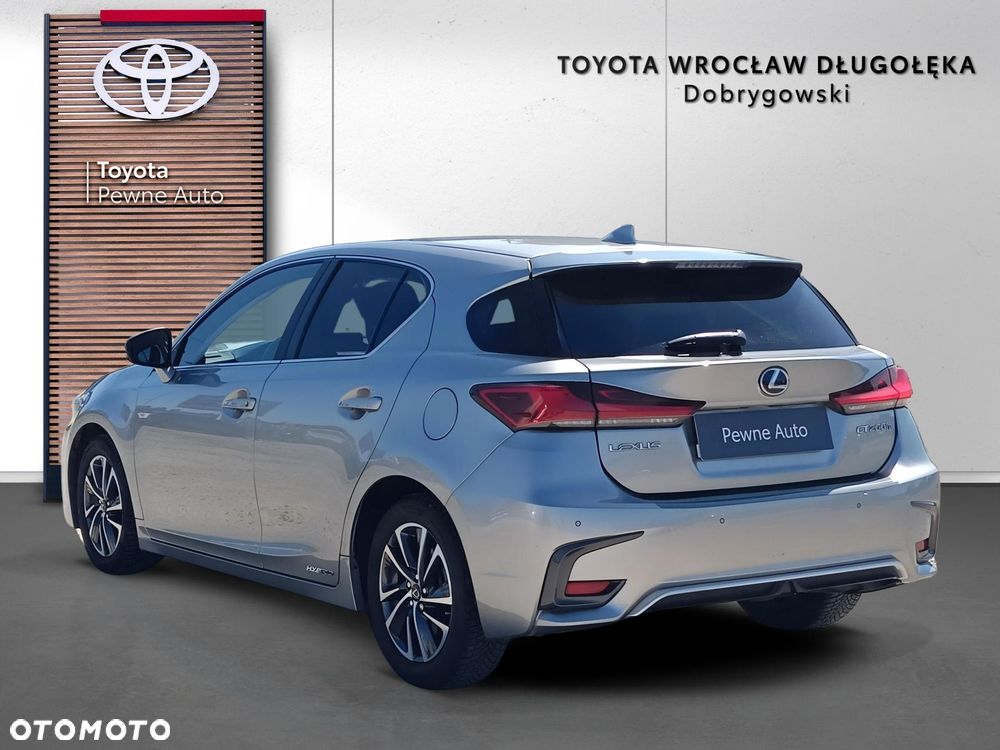 Lexus CT - 4