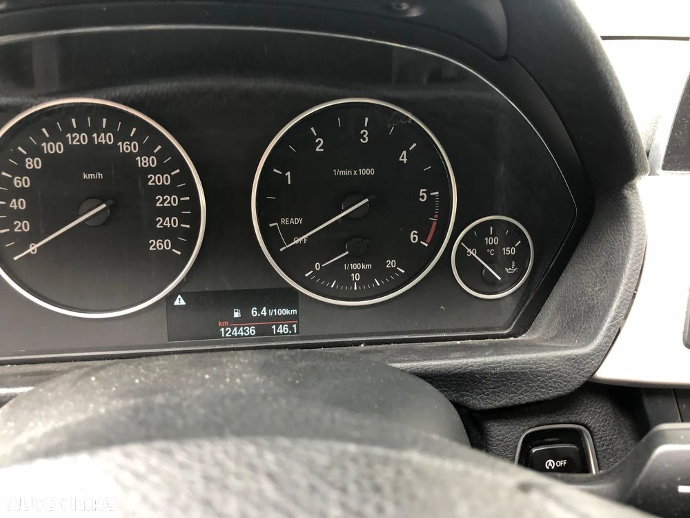 BMW Seria 3 318d - 22