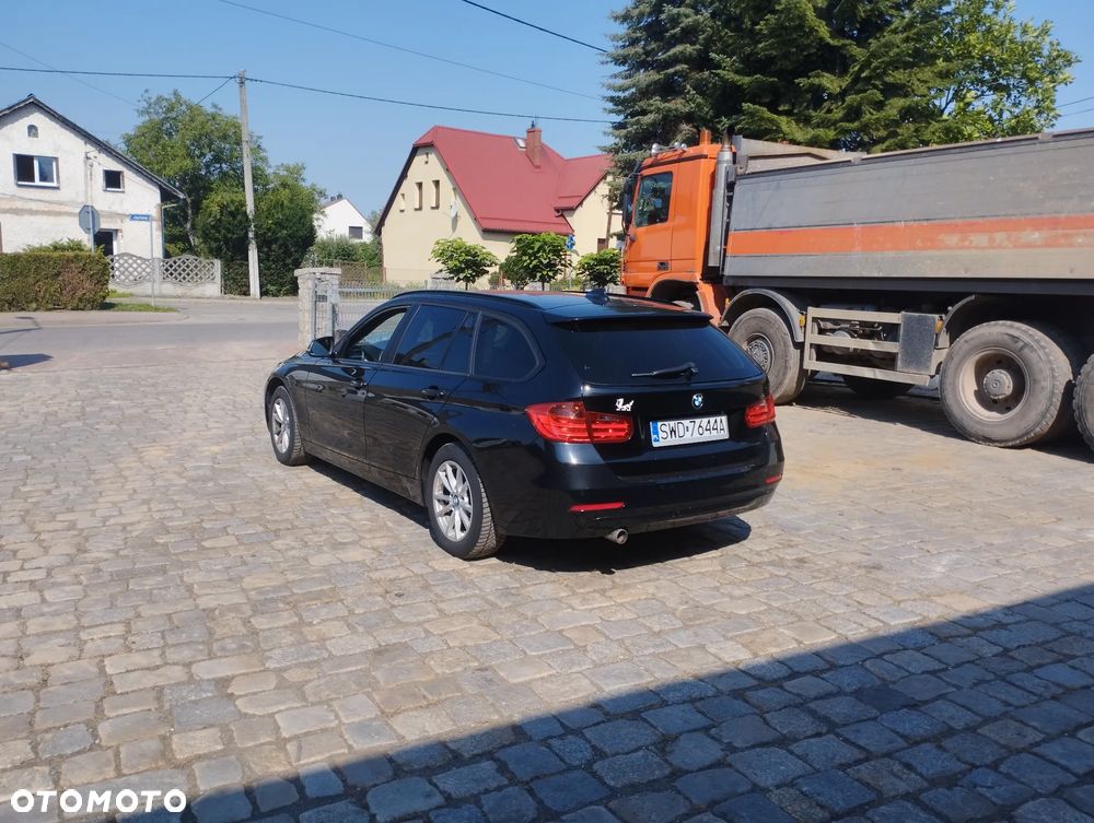 BMW Seria 3 320d xDrive - 6