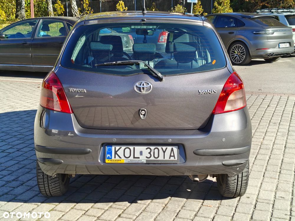 Toyota Yaris 1.3 Luna A/C - 25