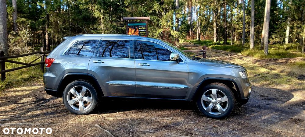Jeep Grand Cherokee - 16