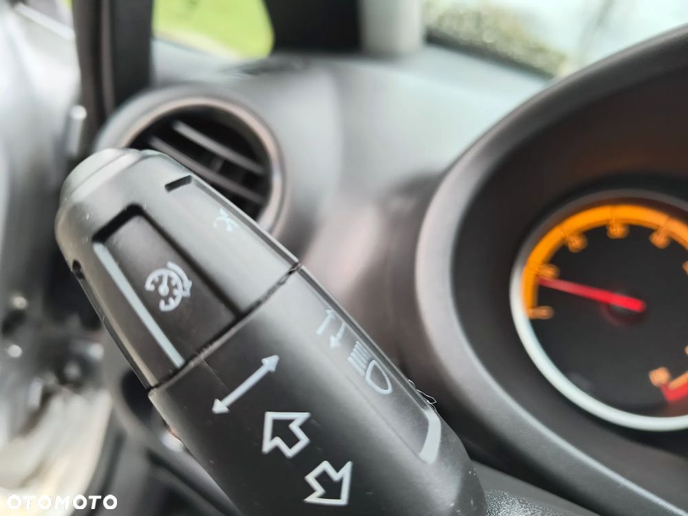 Opel Corsa 1.2 16V Edition / Active S&S - 10