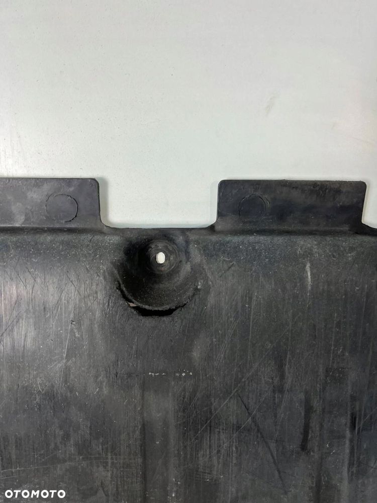 8J8825237A Osłona pod silnik Audi TT TTS Mk2 2011 - 9