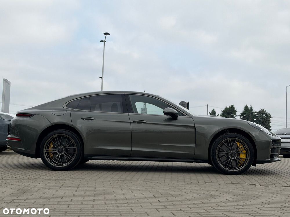 Porsche Panamera - 8