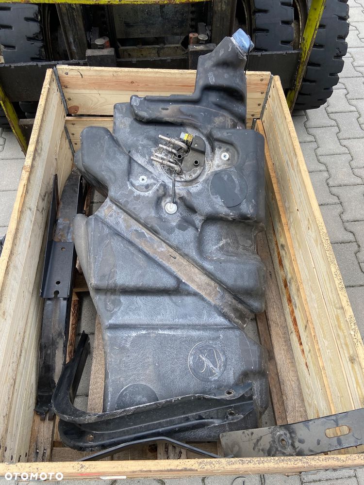 Zbiornik adblue DAF XF 106 euro 6 lift kompletny ad blue - 2