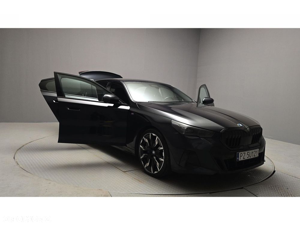 BMW Seria 5 520d xDrive mHEV M Sport - 14