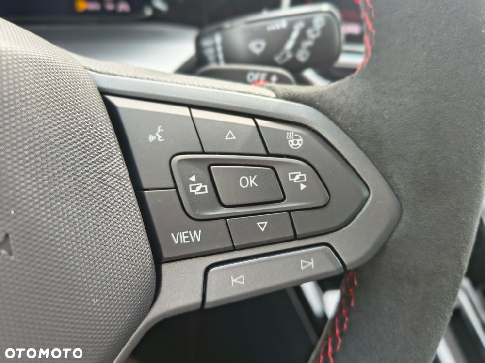 Volkswagen Golf 2.0 TSI GTI Edition 50 DSG - 23