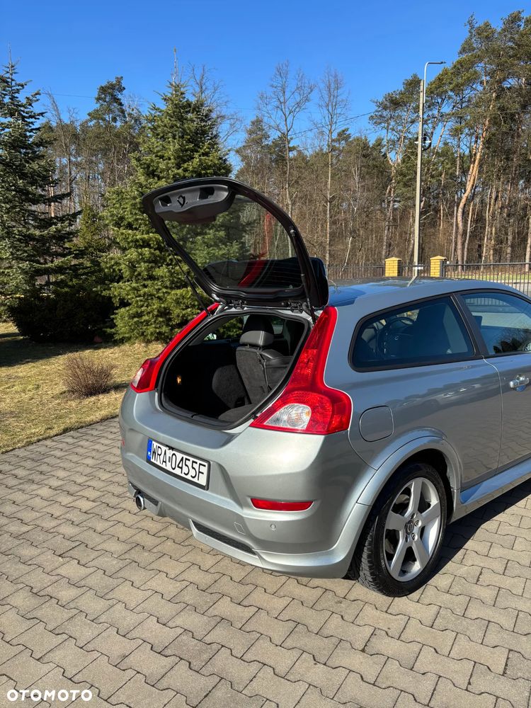 Volvo C30 D2 R-Design - 21