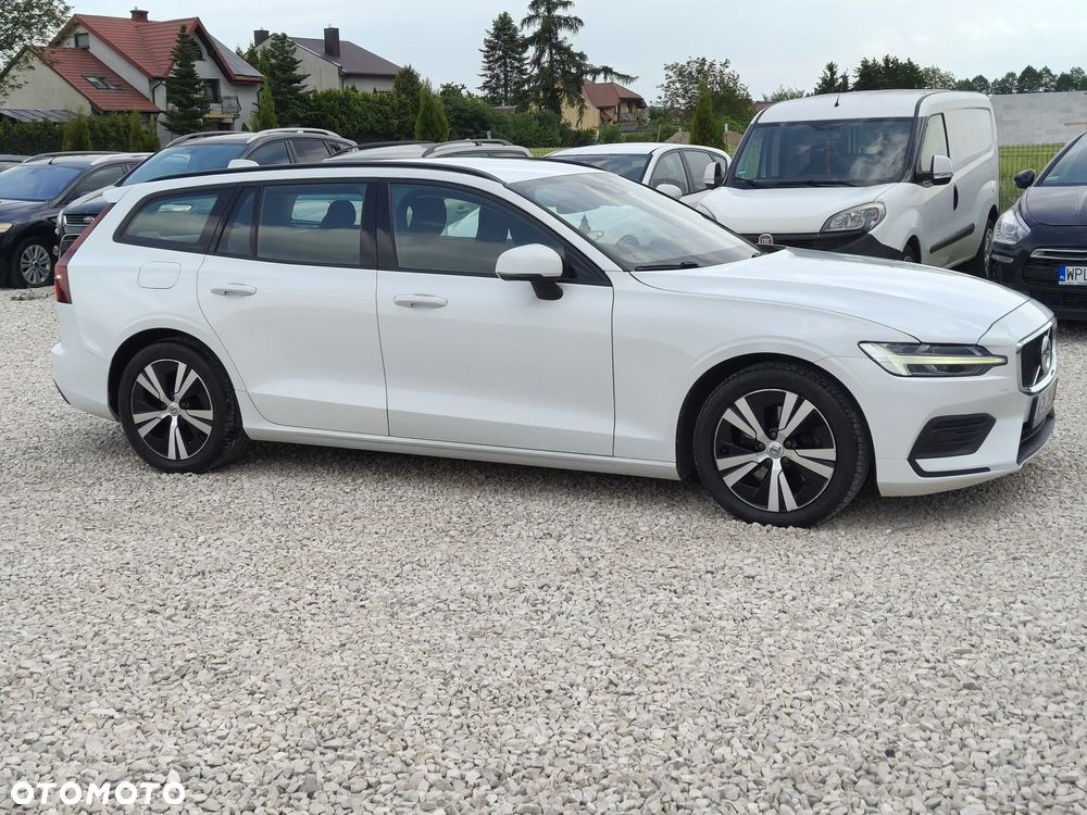 Volvo V60 B3 B Momentum - 21