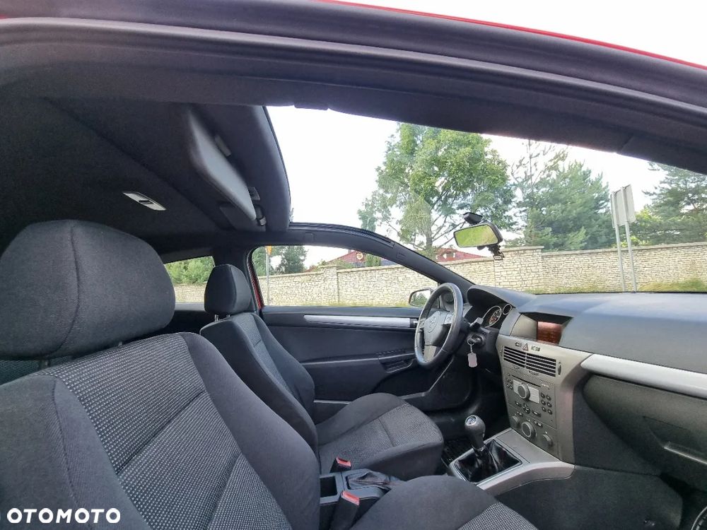 Opel Astra III GTC 1.6 Sport - 34