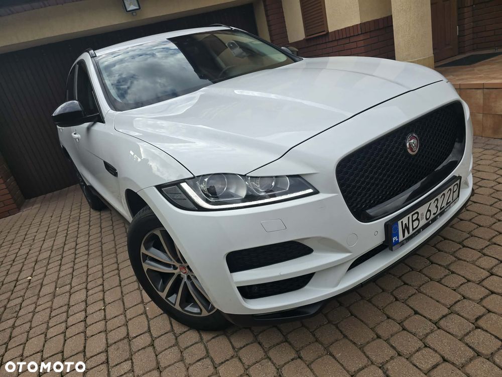Jaguar F-Pace 2.0 i4D AWD R-Sport - 39