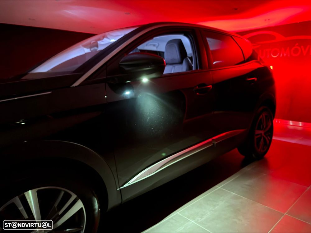 Peugeot 3008 1.2 PureTech Allure EAT8 - 38