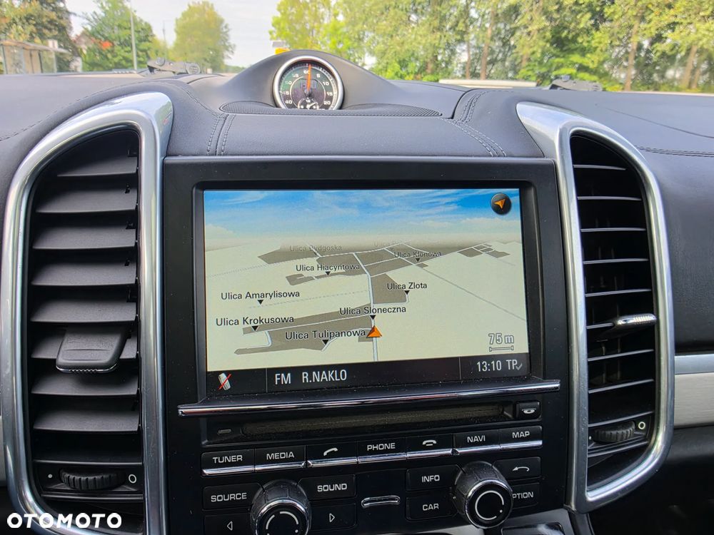 Porsche Cayenne - 10