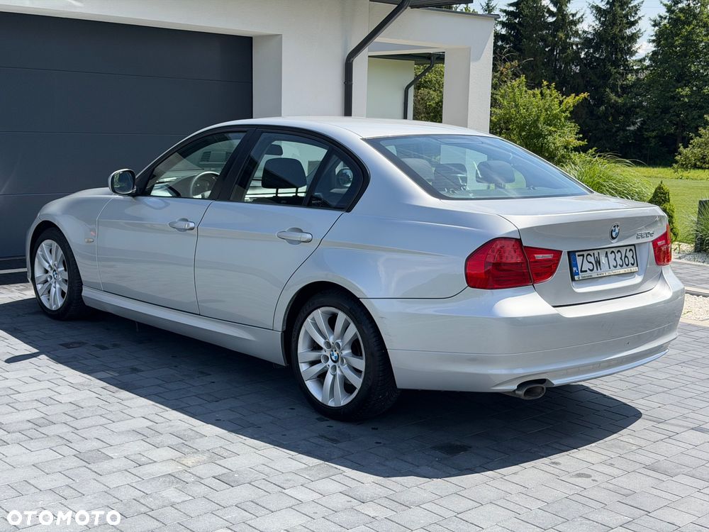 BMW Seria 3 320d - 8