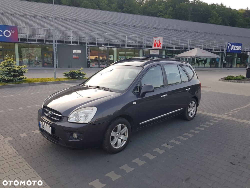 Kia Carens - 1