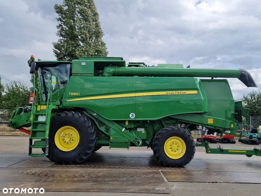 John Deere T660I - 2