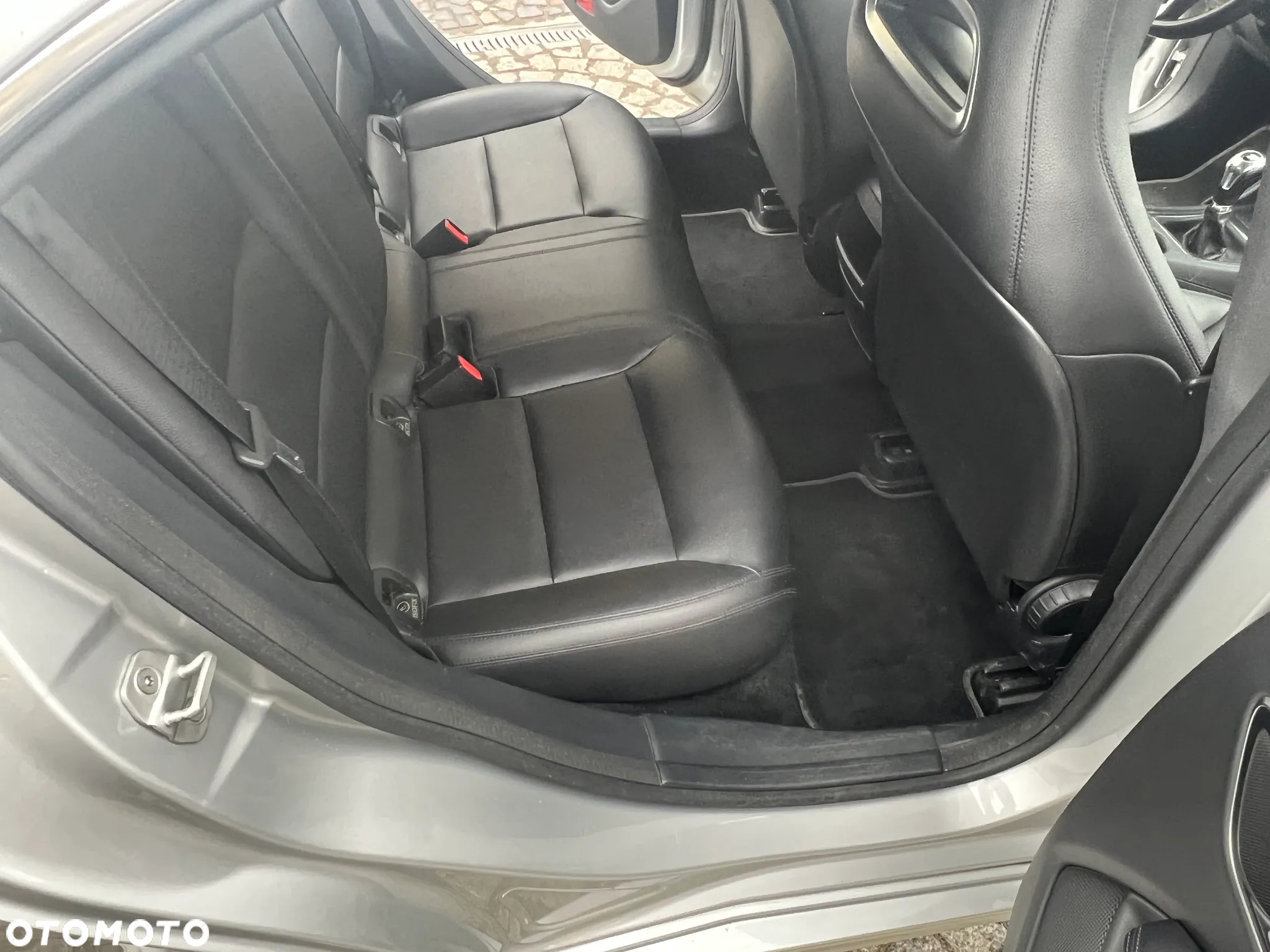 Mercedes-Benz CLA 180 - 13