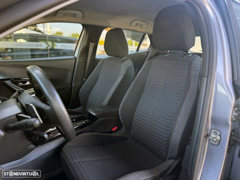 Peugeot 2008 1.2 PureTech Active Pack EAT8 - 3