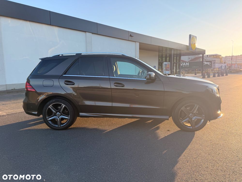 Mercedes-Benz GLE 350 d 4-Matic - 4