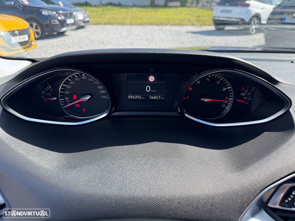 Peugeot 308 - 9