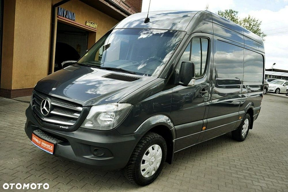 Mercedes-Benz Sprinter - 9