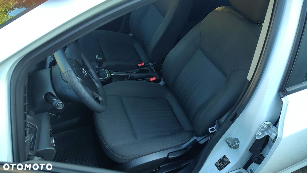 Opel Astra 1.6 Color Edition - 26