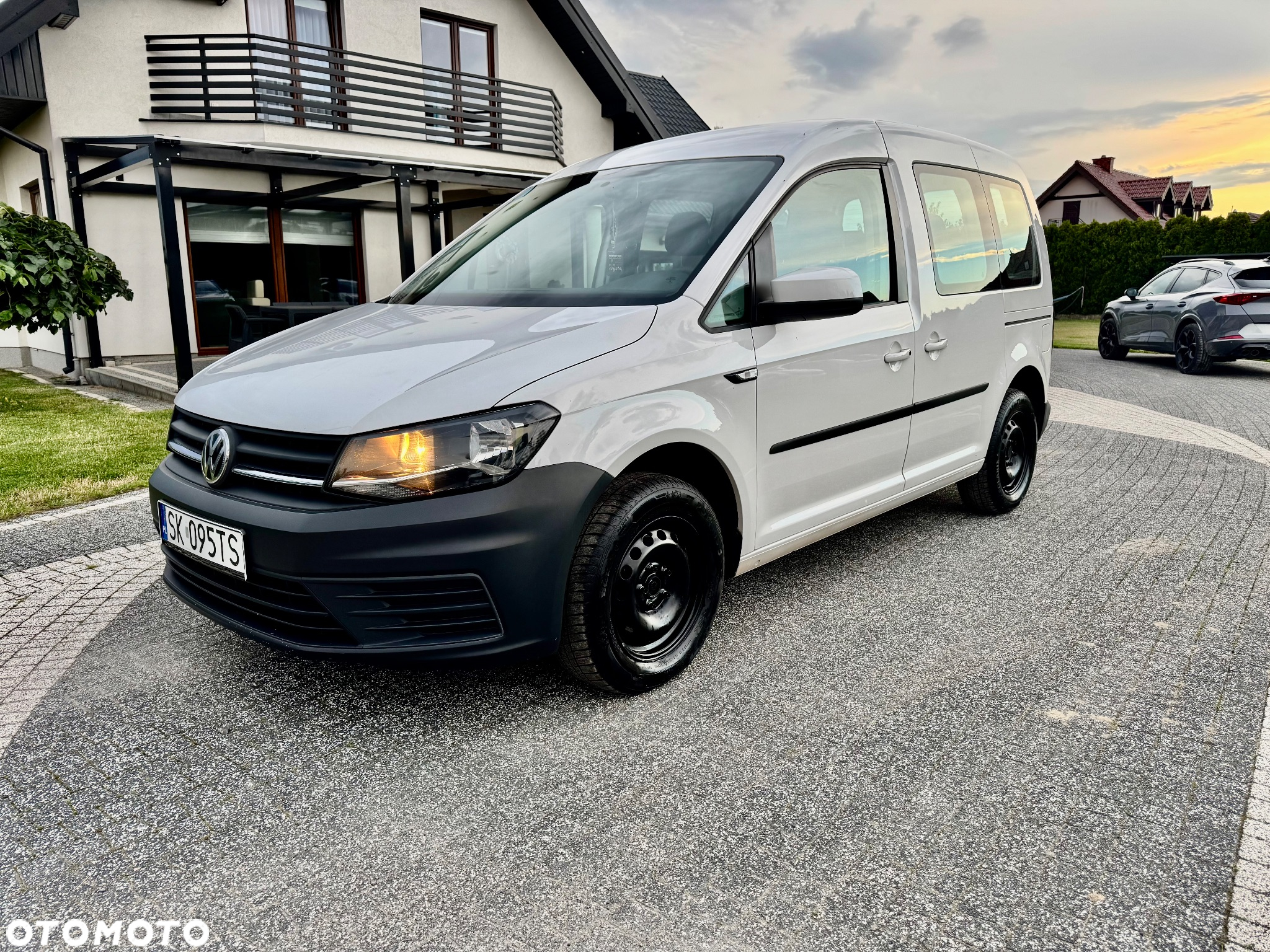 Volkswagen Caddy 2.0 TDI Comfortline - 9