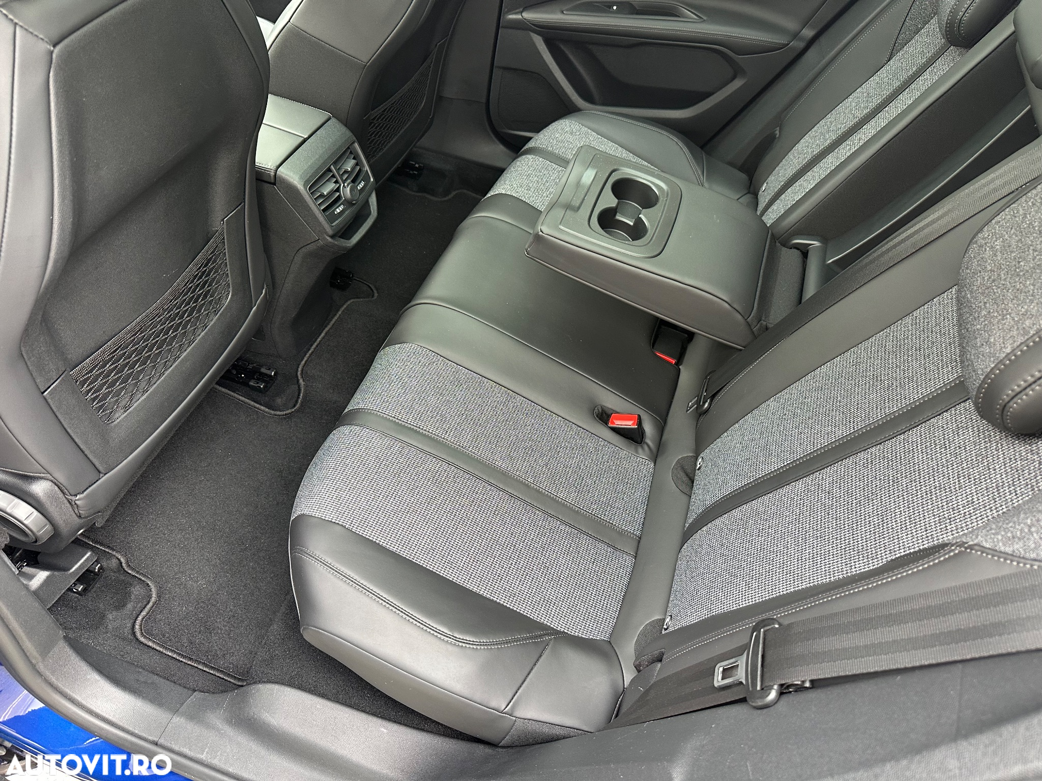 Peugeot 3008 PureTech 130 Stop & Start GPF EAT8 Allure - 30