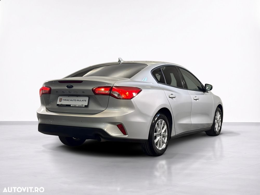 Ford Focus - 6