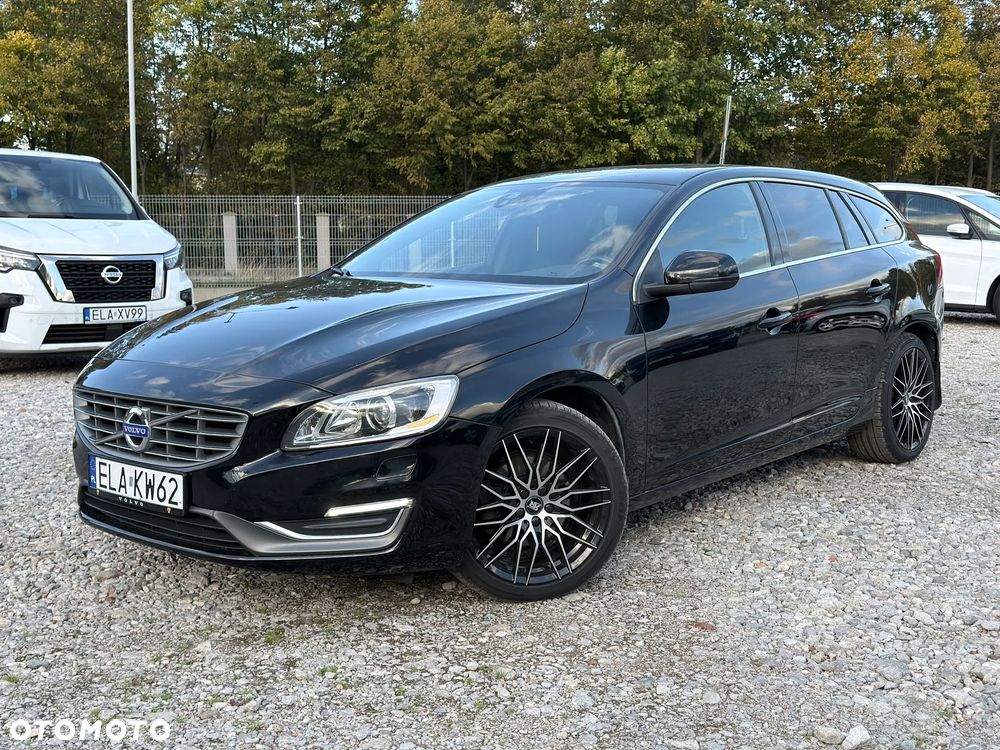 Volvo V60 D4 Momentum - 36