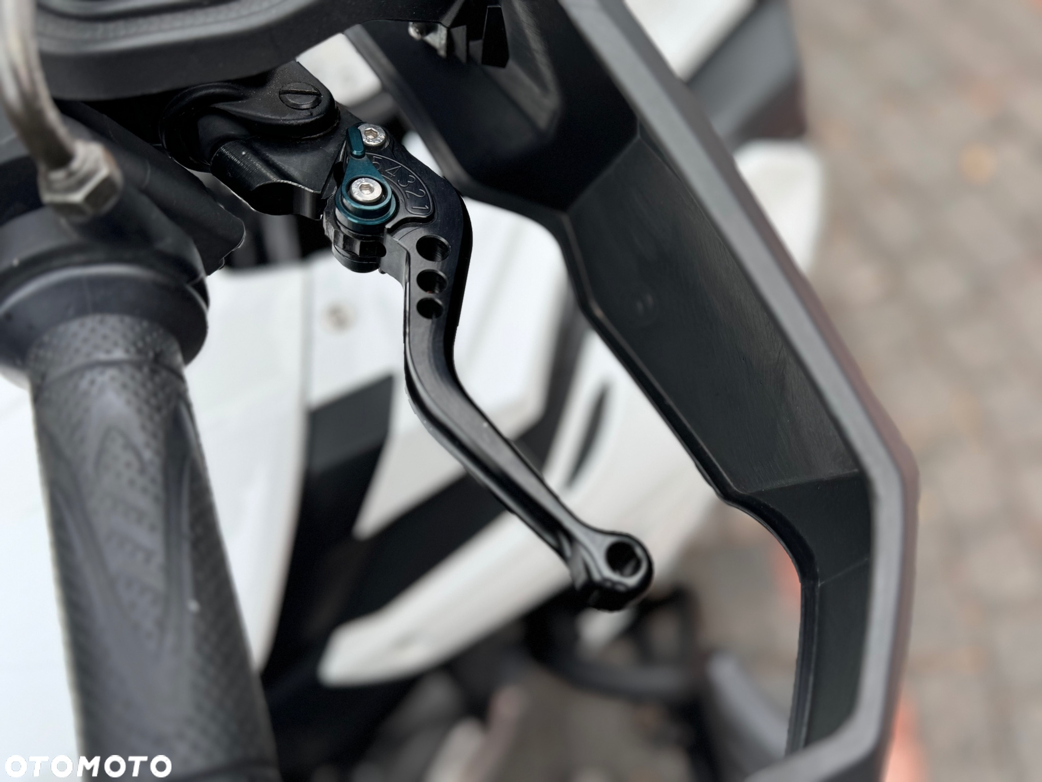 Benelli TRK 502 - 28