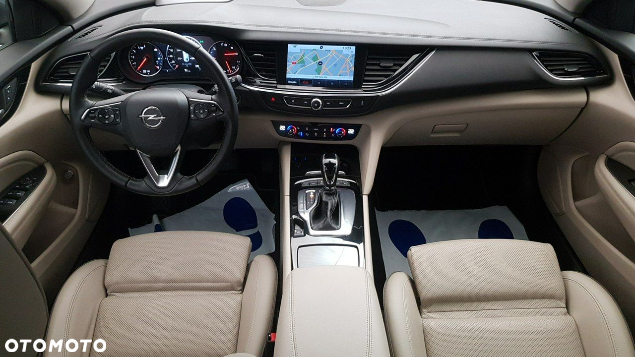 Opel Insignia - 19