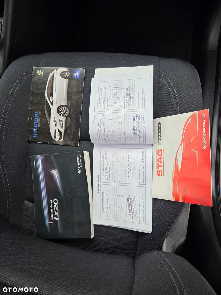 Hyundai ix20 1.4 Premium - 20