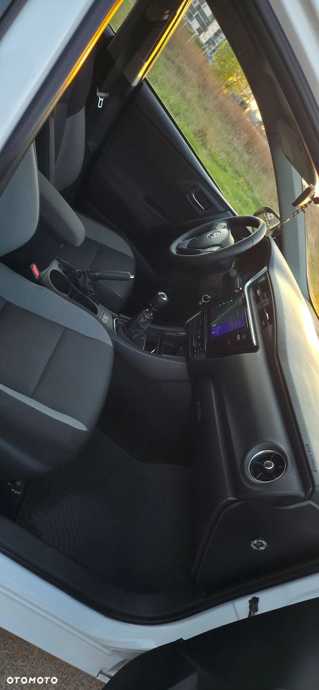 Toyota Auris 1.33 VVT-i Premium Comfort - 17