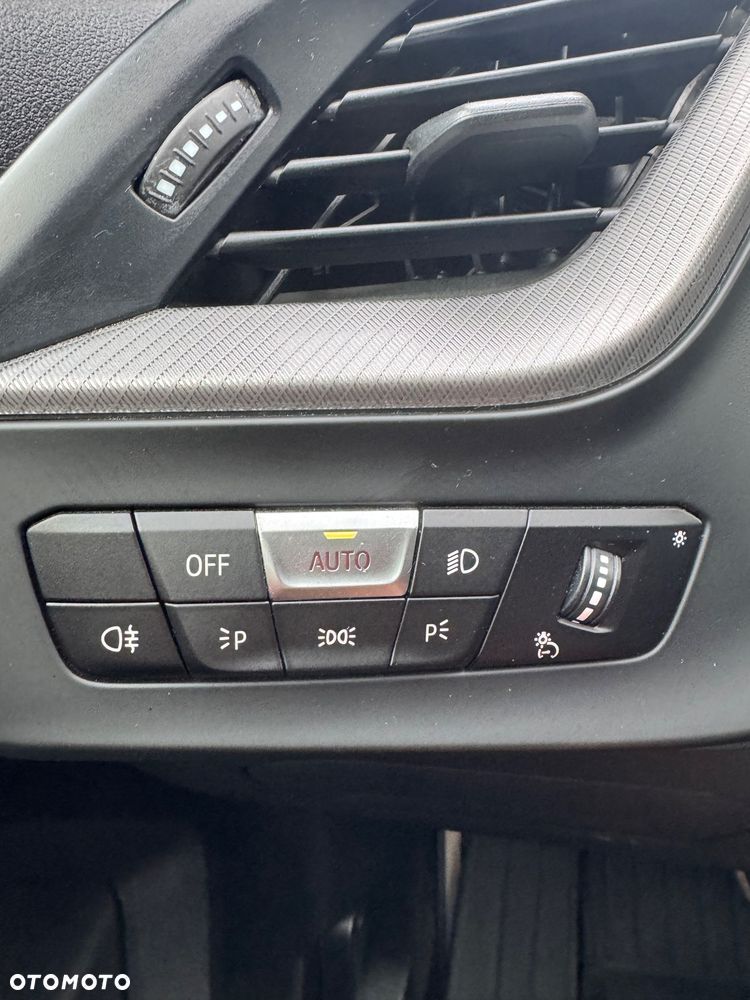 BMW Seria 2 M235i xDrive ColorVision Edition - 16