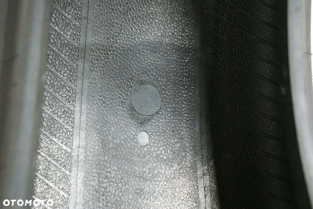 225/55R18 PIRELLI WINTER SOTTO ZERO 3 , 7,7mm 2024r B3444 - 3