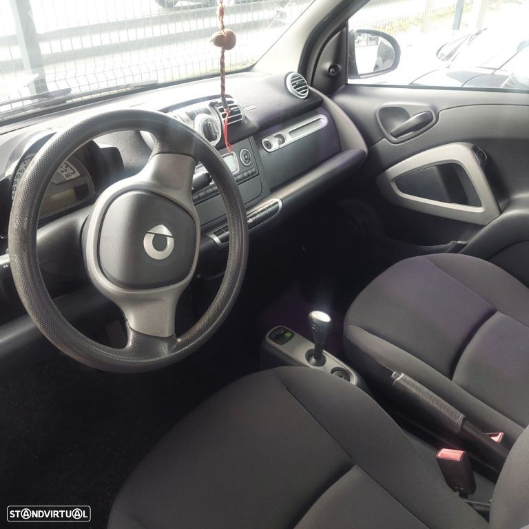 Smart ForTwo Coupé 1.0 mhd Pure 61 Softouch - 8