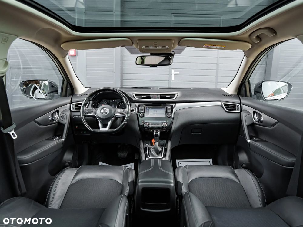 Nissan Qashqai 1.6 dCi Xtronic TEKNA+ - 18