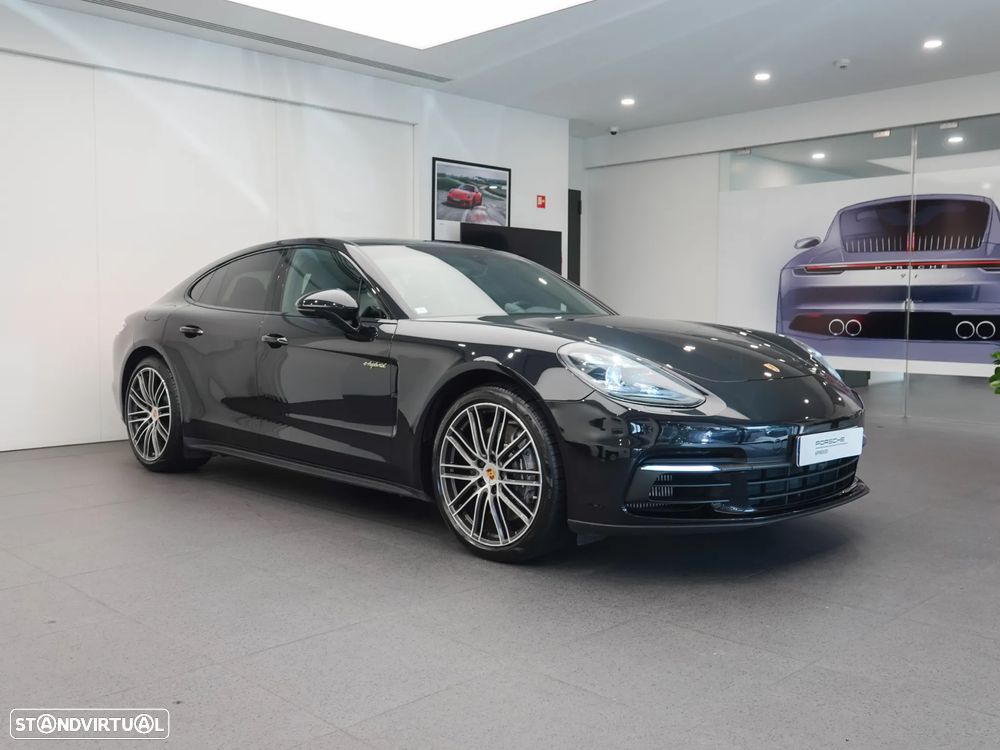 Porsche Panamera 4 E-Hybrid - 16