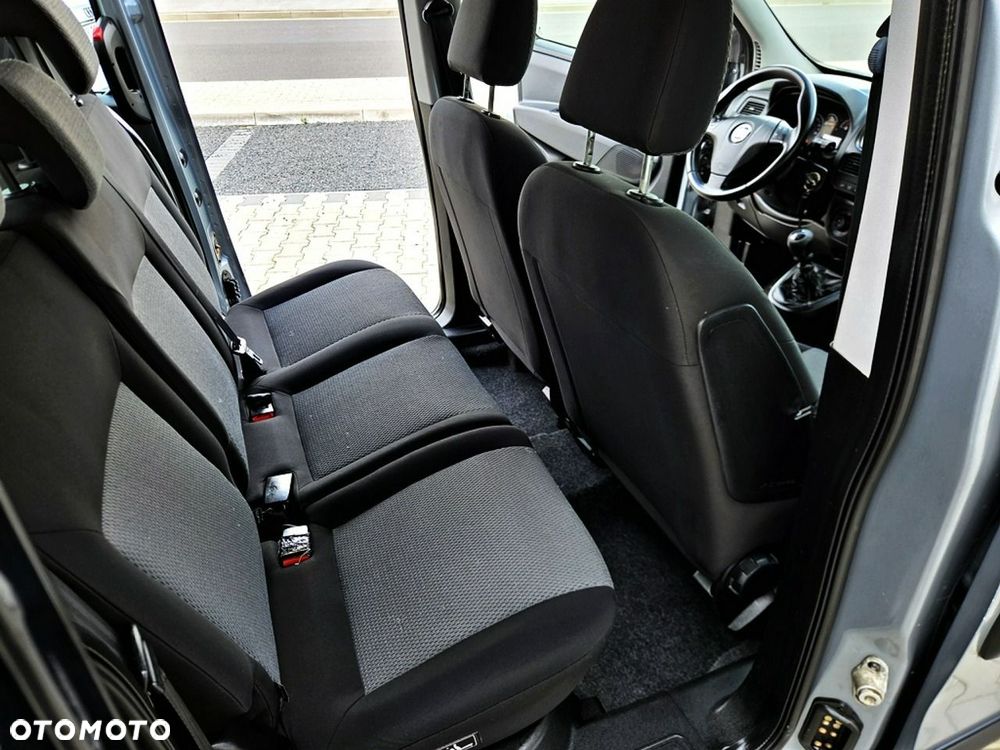 Fiat Doblo 2.0 Multijet 16V Emotion - 10