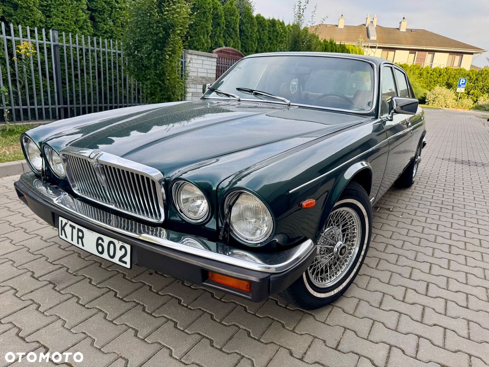 Jaguar XJ - 1