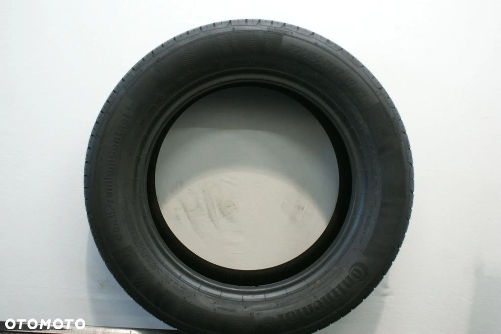 235/55R17 CONTINENTAL CONTIPREMIUMCONTACT 5 , 7,5mm B4540 - 3
