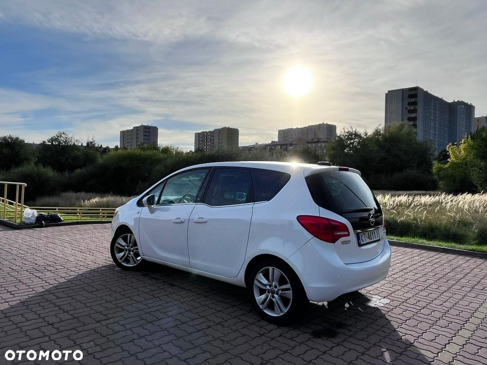 Opel Meriva 1.4 T Cosmo S&S - 11
