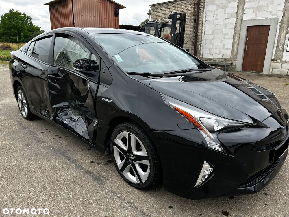 Toyota Prius Hybrid - 11