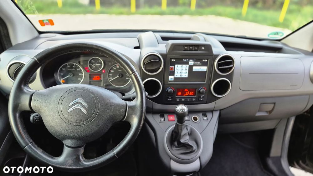 Citroën Berlingo Multispace PureTech 110 SHINE - 13
